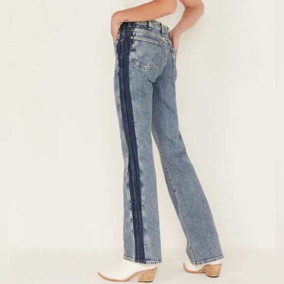 Wrangler Westward Gravity Two Toned - High Rise Women’s Bootcut Jeans 28X30 NWT - Picture 1 of 16